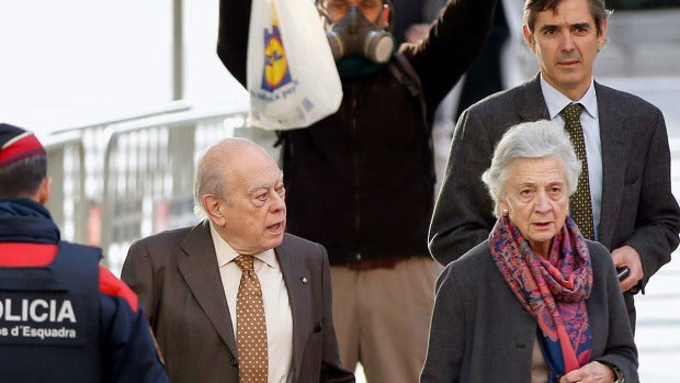 Jordi Pujol y Marta Ferrusola llegan al juzgado