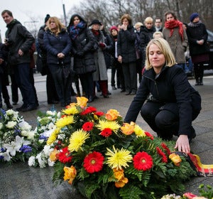 Homenaje a las víctimas del Holocausto