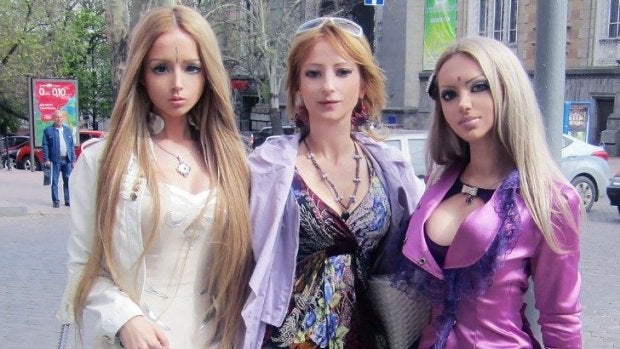 Valeria con su madre y su mejor amiga