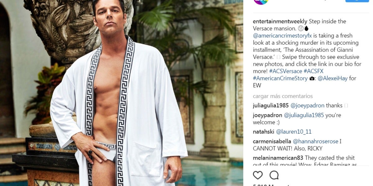 Ricky Martin caracterizado como el novio de Versace