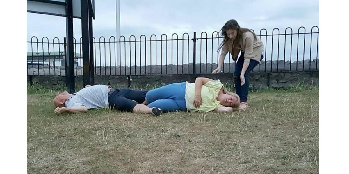 Una pareja se queda inconsciente al intentar hacer el famoso baile de Dirty Dancing