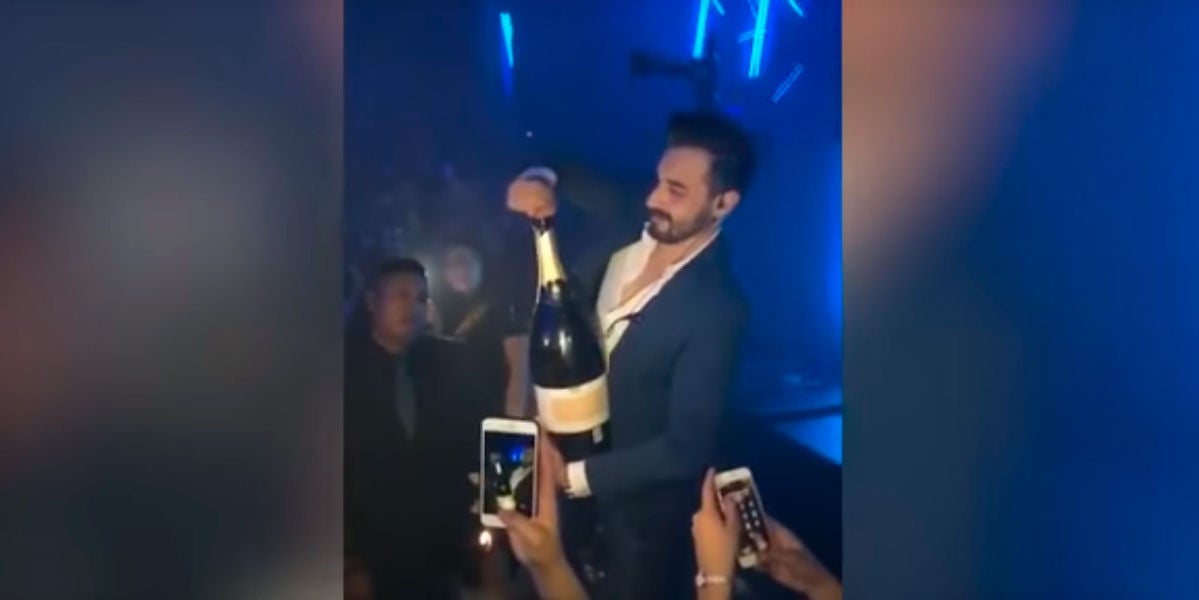 Se le cae una botella de 34.000 euros