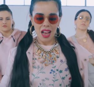 Beatriz Luengo en el videoclip de 'Caprichosa' Beatriz Luengo en el videoclip de 'Caprichosa'
