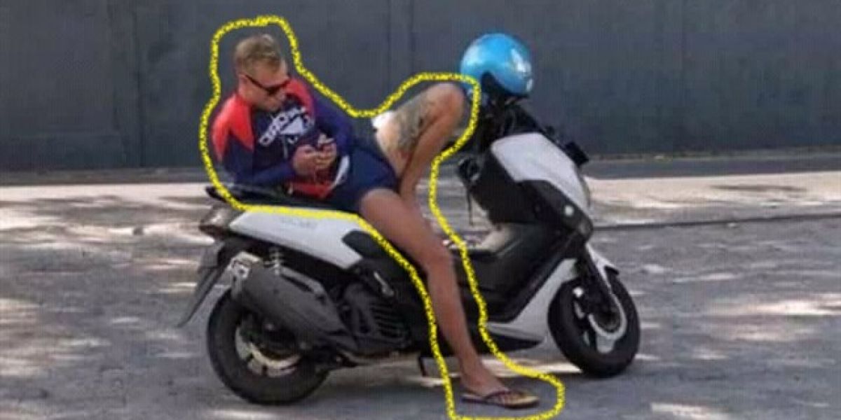 No hay una chica en la moto