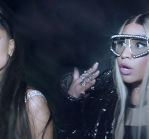 Ariana Grande y Nicki Minaj en el vídeo de 'The Light Is Coming' Ariana Grande y Nicki Minaj en el vídeo de 'The Light Is Coming'
