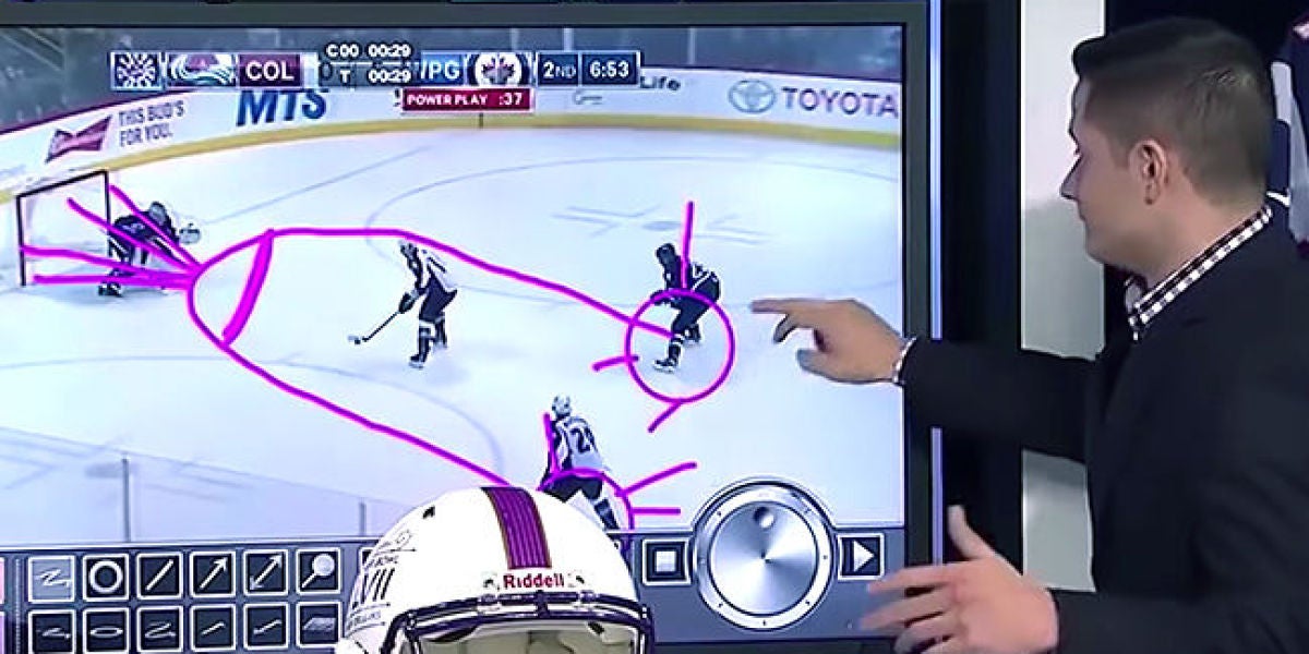 Quería dibujar una jugada de hockey y acaba dibujando un pene en directo