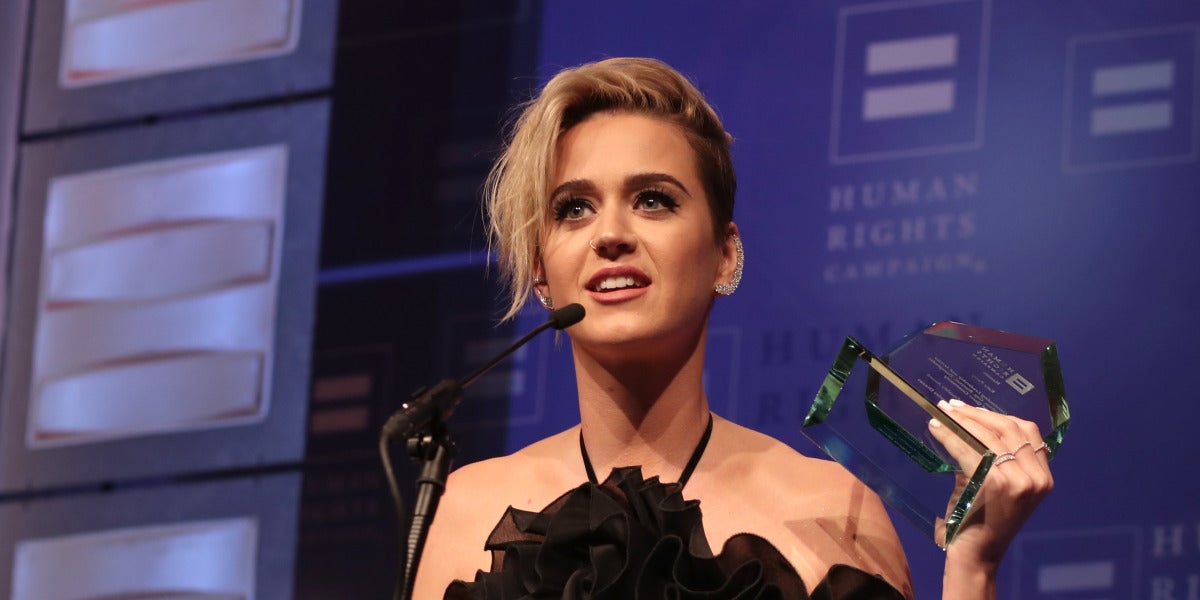 Katy Perry durante su discurso en la gala HRC National Equality Award