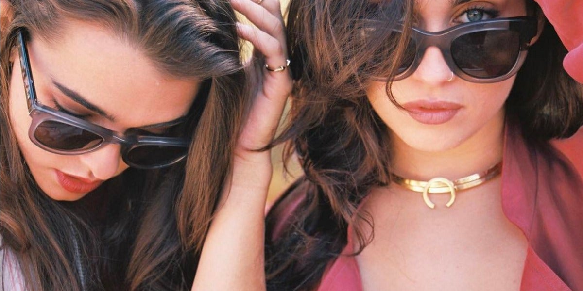 Lucy Vives y Lauren Jauregui