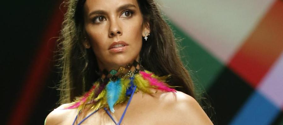 Cristina Pedroche Debuta En La Pasarela Con Un Espectacular Bikini