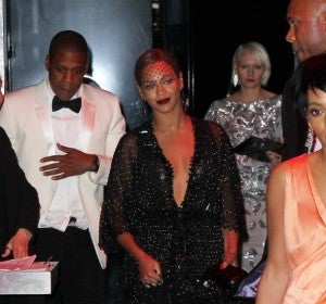 Beyoncé, Jay Z y Solange tras la fiesta de la gala MET Beyoncé, Jay Z y Solange tras la fiesta de la gala MET