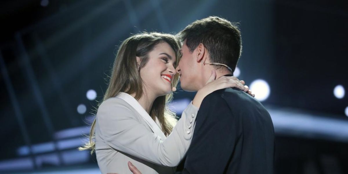 Amaia y Alfred durante la actuación de "Tu Canción"