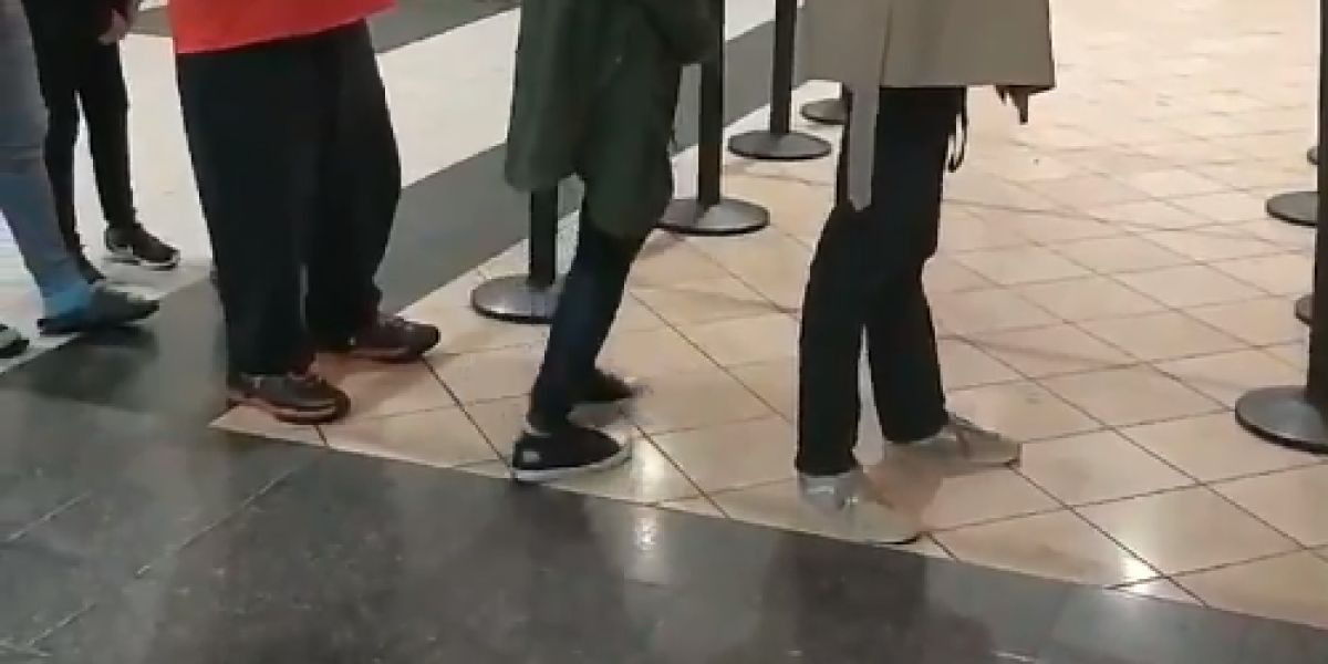 La divertida broma de dos niños para colarse en el cine