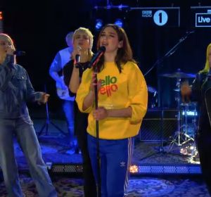Dua Lipa en la BBC Radio 1 Dua Lipa en la BBC Radio 1