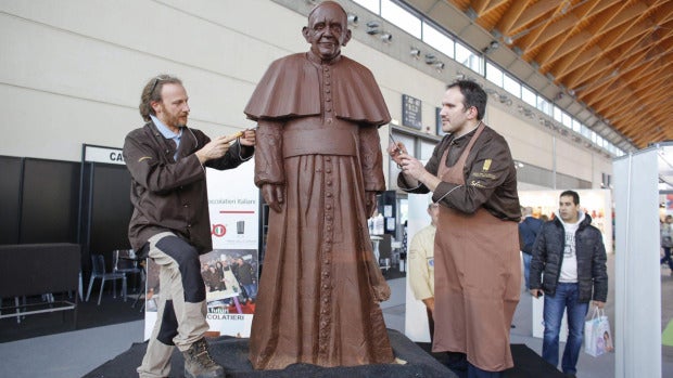 Estatua de chocolate de Francisco