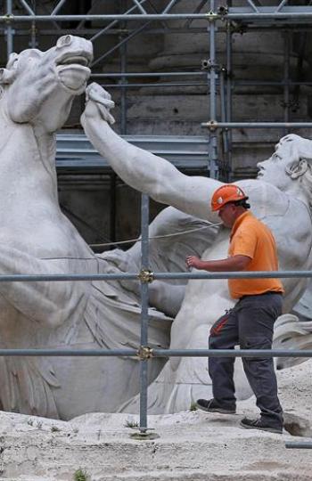 Obras de restauración de la Fontana di Trevi