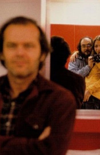 Kubrick haciéndose una foto en el espejo