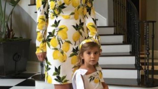 Kris Jenner junto a su nieta 