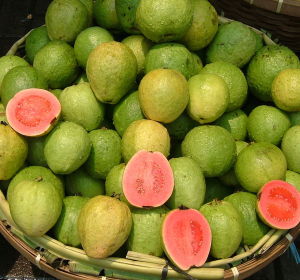 Las frutas más desconocidas para refrescarte este verano