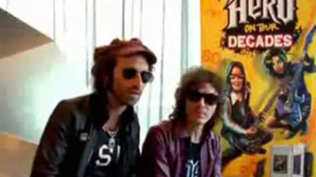 Pereza en la presentación de Guitar Hero On Tour: Decades