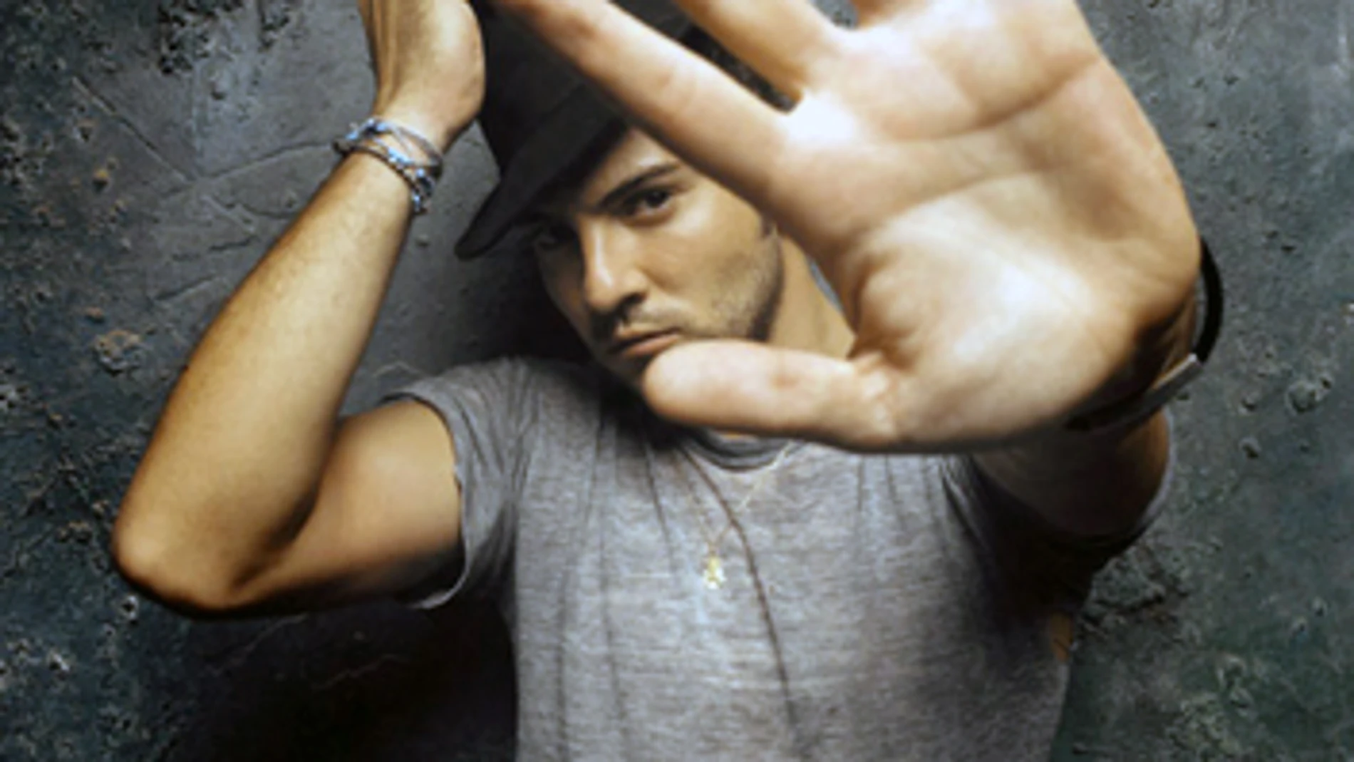 David Bisbal, extorsionado con publicar material e información privada David Bisbal, extorsionado con publicar material e información privada