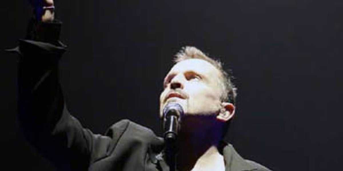 Miguel Bosé en Papitour