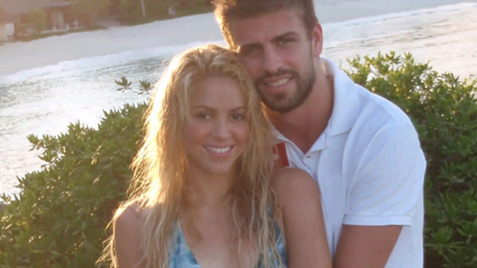 Shakira y Piqué title=