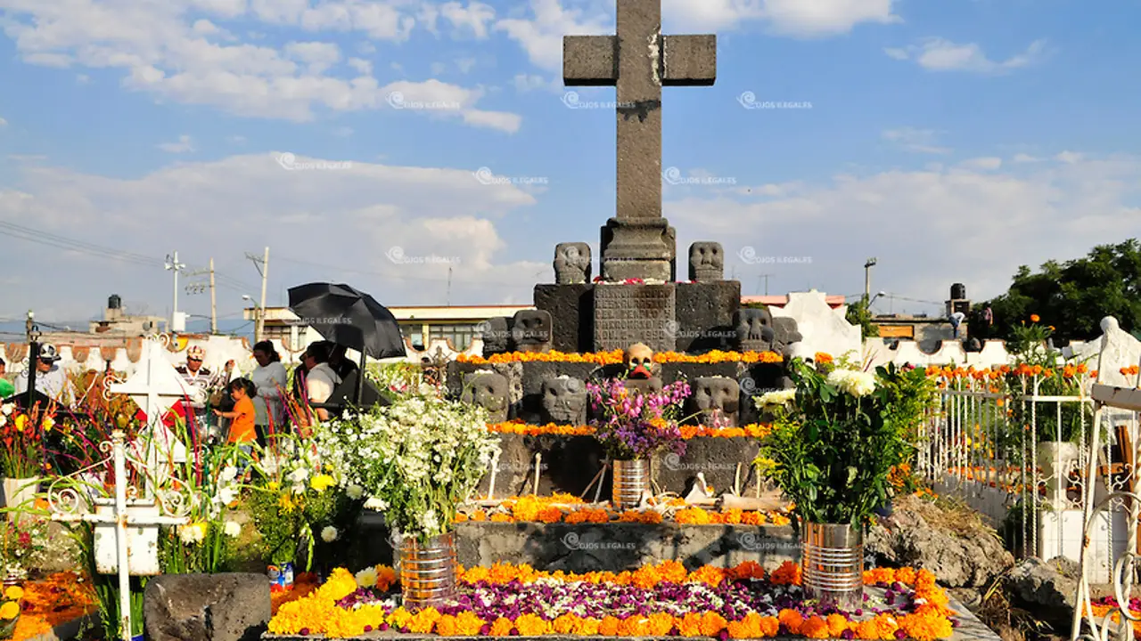 Las flores decoran las tumbas Las flores decoran las tumbas