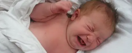 Bebé llorando Bebé llorando