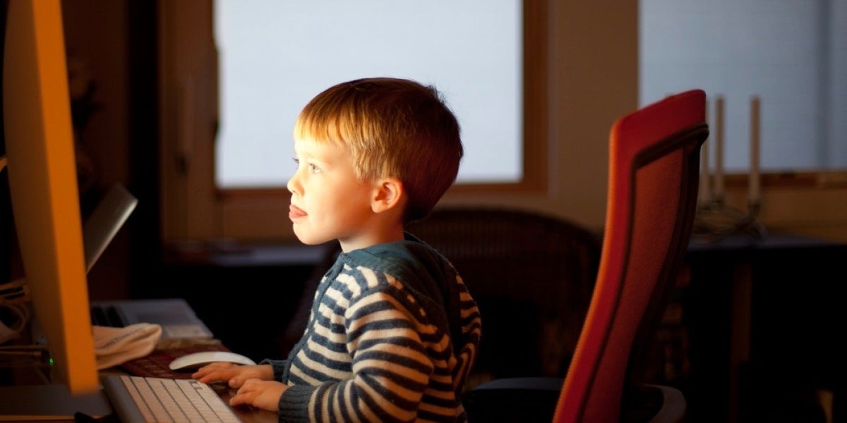 Para Facebook o Microsoft los usuarios somos como niños pequeños