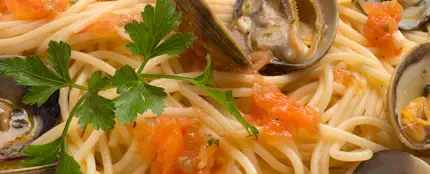 Espaguetis con Almejas Espaguetis con Almejas