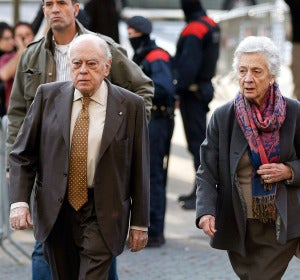 Jordi Pujol y su mujer llegan a los juzgados Jordi Pujol y su mujer llegan a los juzgados