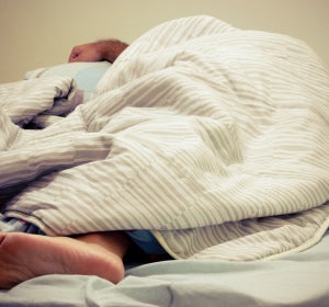 ¿Dormir desnudos o con ropa? ¿Dormir desnudos o con ropa?