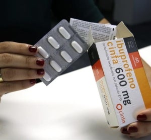 Caja de ibuprofeno Caja de ibuprofeno
