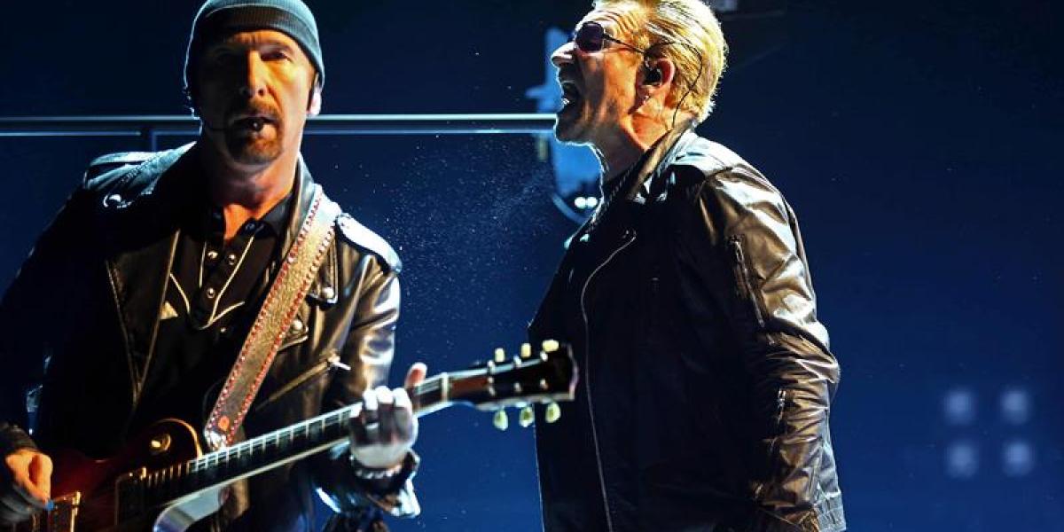 Miembros de U2 durante el concierto en el Palau Sant Jordi, en Barcelona