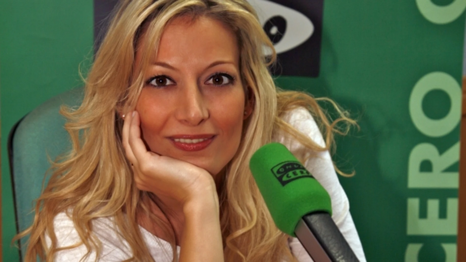 Nuria Torreblanca, redacción y producción de Julia en la Onda Nuria Torreblanca, redacción y producción de Julia en la Onda