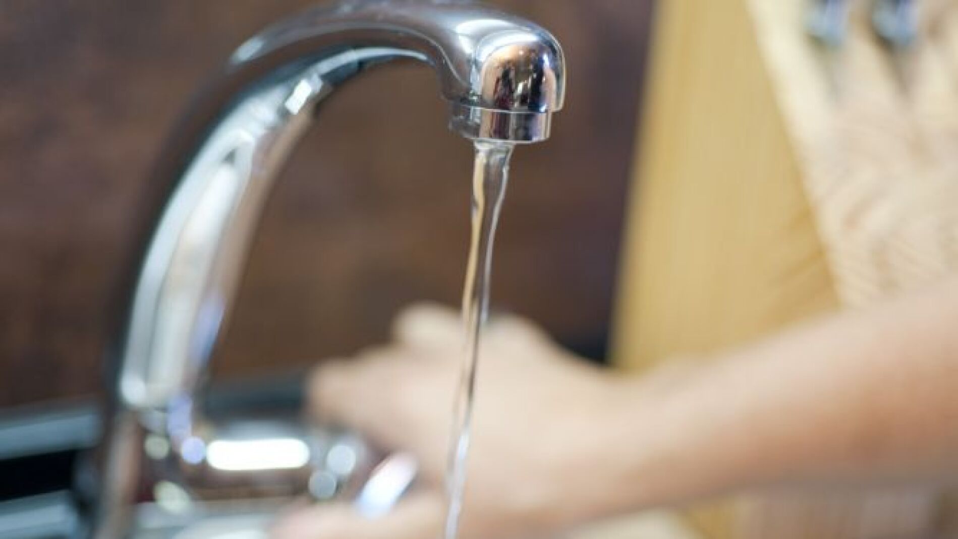 Grifo abierto en una vivienda.