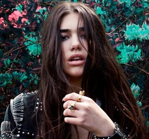 La cantante londinense Dua Lipa La cantante londinense Dua Lipa