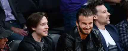 David Beckham junto a su hijo Brooklyn David Beckham junto a su hijo Brooklyn