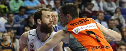 El Chacho Rodríguez, ante Oliver Stevic del Fuenlabrada El Chacho Rodríguez, ante Oliver Stevic del Fuenlabrada