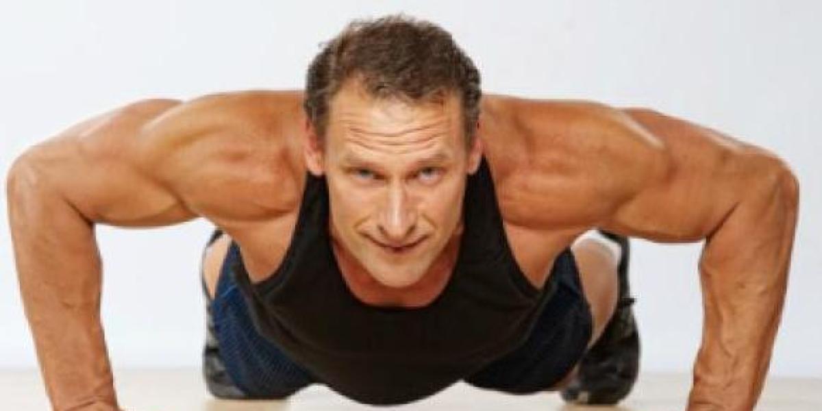 Hombre en el gimnasio