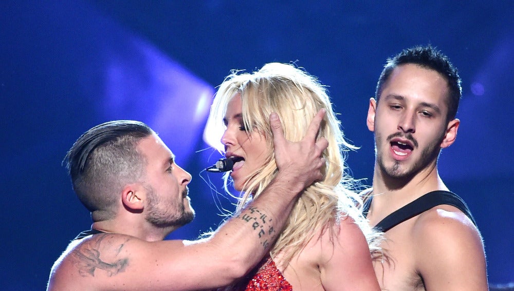Britney Spears en su actuación en los Billboard Awards 2016