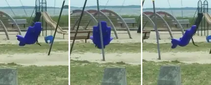El columpio que se mueve solo sin que haya viento El columpio que se mueve solo sin que haya viento