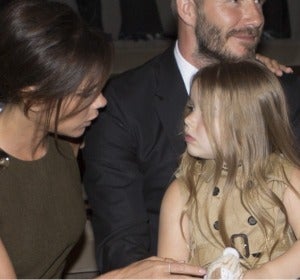 Victoria Beckham con su hija Harper Victoria Beckham con su hija Harper
