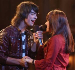 Joe Jonas y Demi Lovato en Camp Rock Joe Jonas y Demi Lovato en Camp Rock