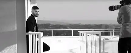 Zayn Malik durante la sesión de fotos para la revista Elle Zayn Malik durante la sesión de fotos para la revista Elle