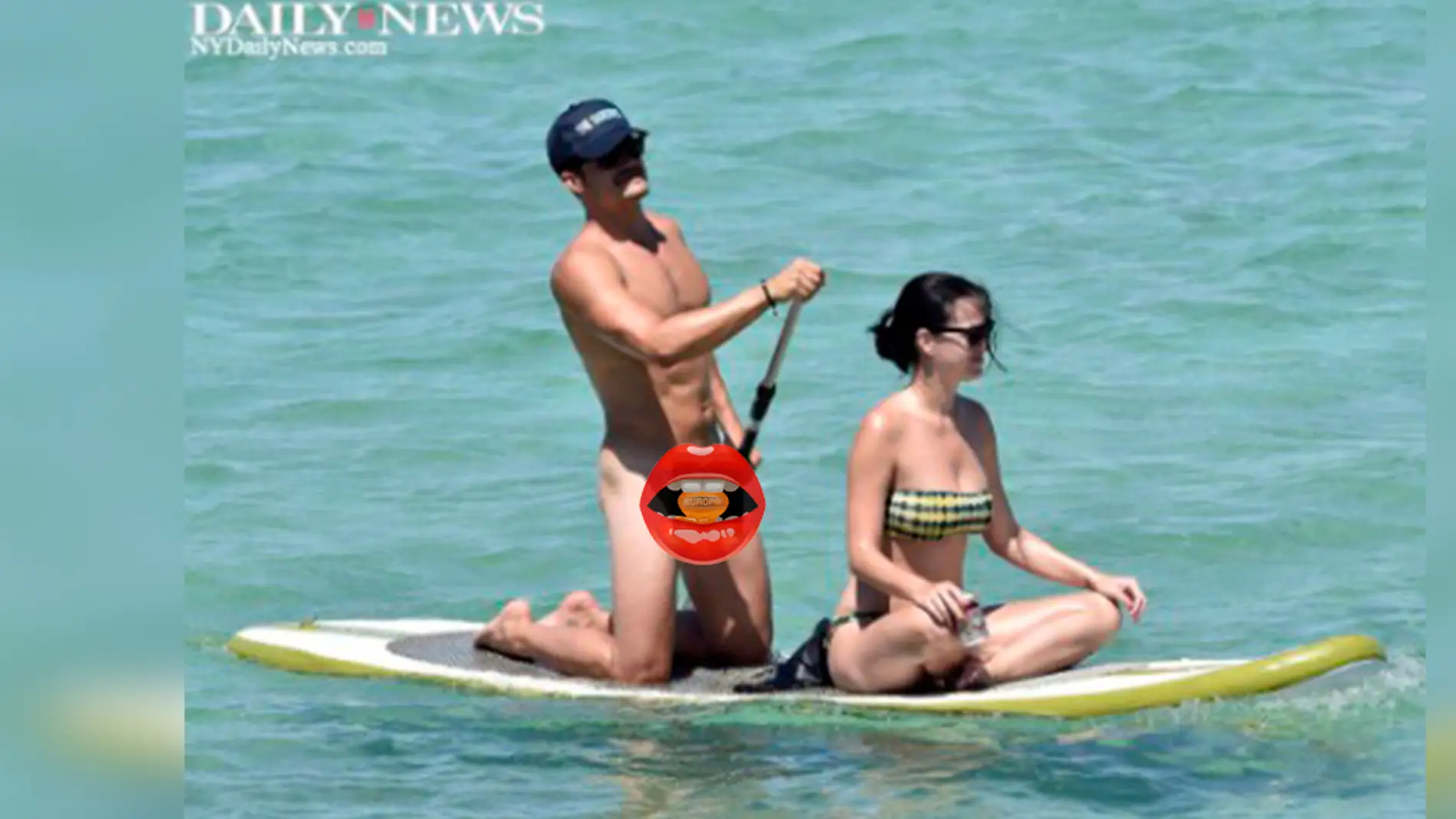 Orlando Bloom enseña sus partes mientras hace paddle surf con Katy Perry