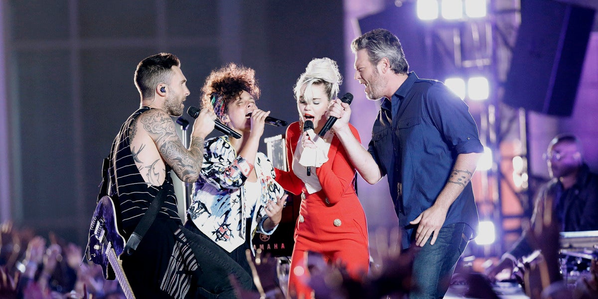 Adam Levine, Alicia Keys, Miley Cyrus y Blake Shelton cantan juntos 'Dream On' de Aerosmith