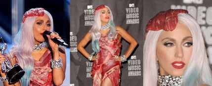 Lady Gaga con el vestido de carne que llevó en los MTV VMA 2010