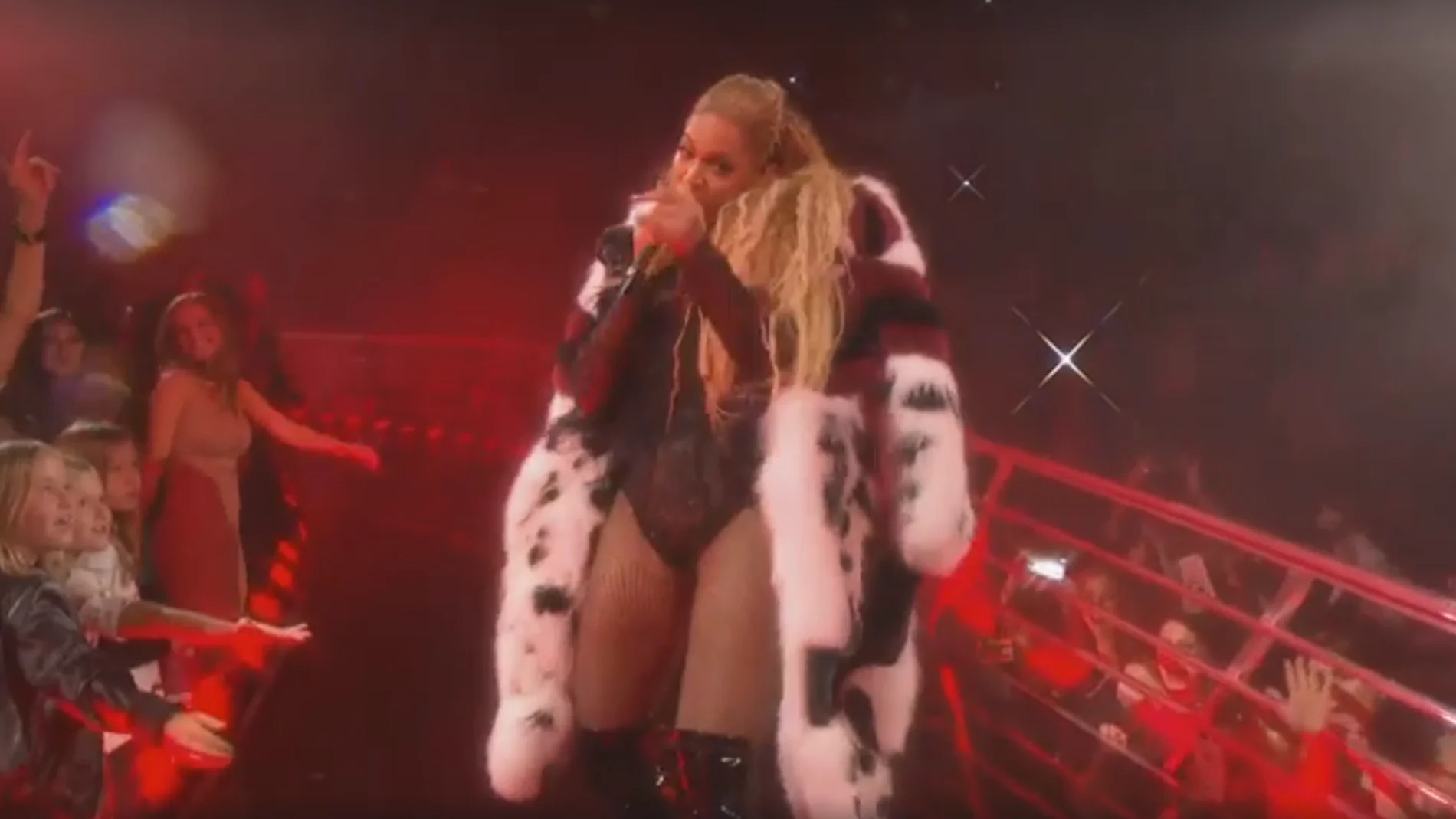 Beyoncé en su actuación en los VMA 2016 Beyoncé en su actuación en los VMA 2016