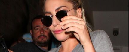 Lady Gaga a la salida de su hotel en Nueva York